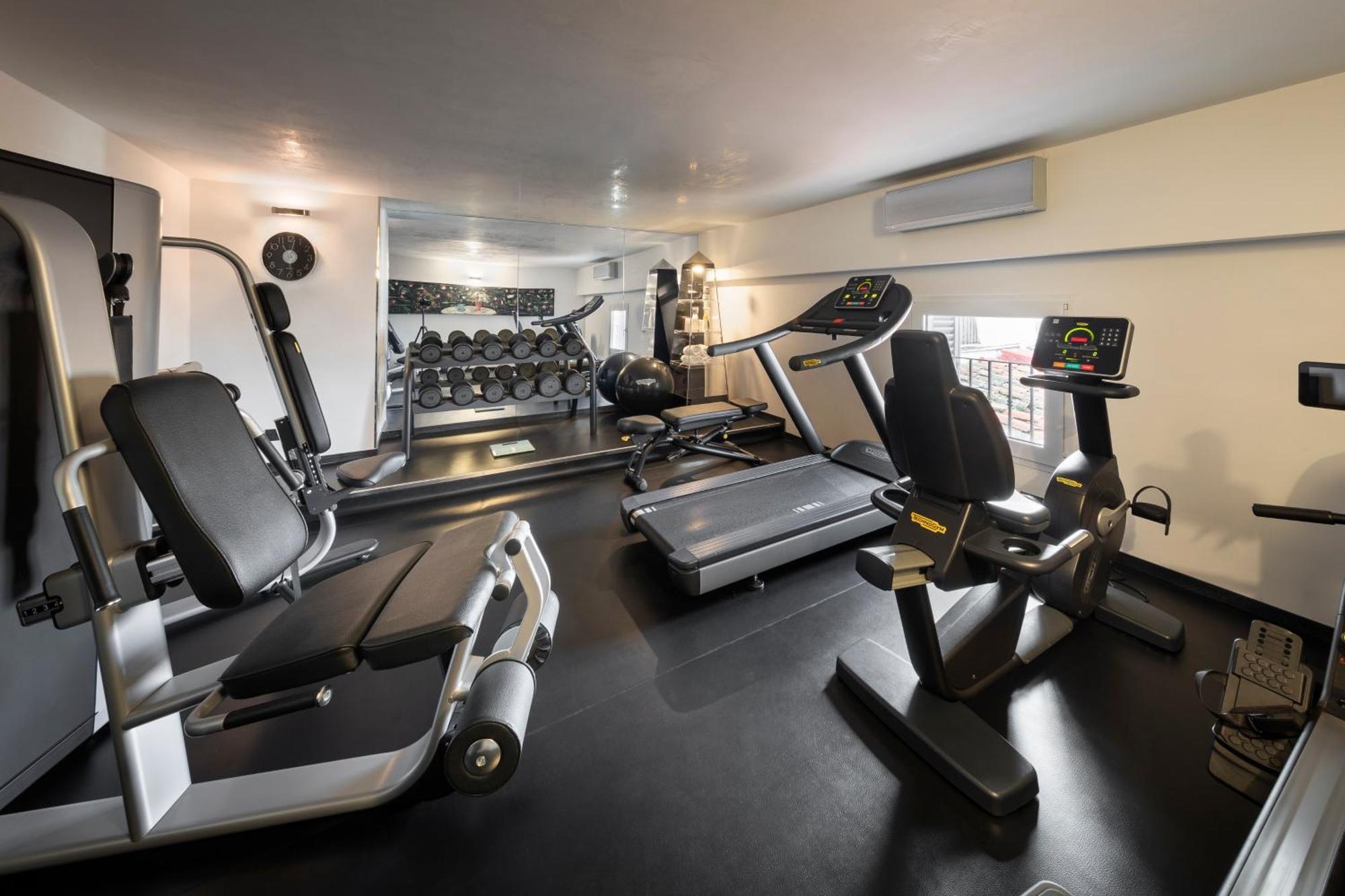 LHP Hotel River&SPA Florenz Exterior foto The gym at The Ivy Spa
